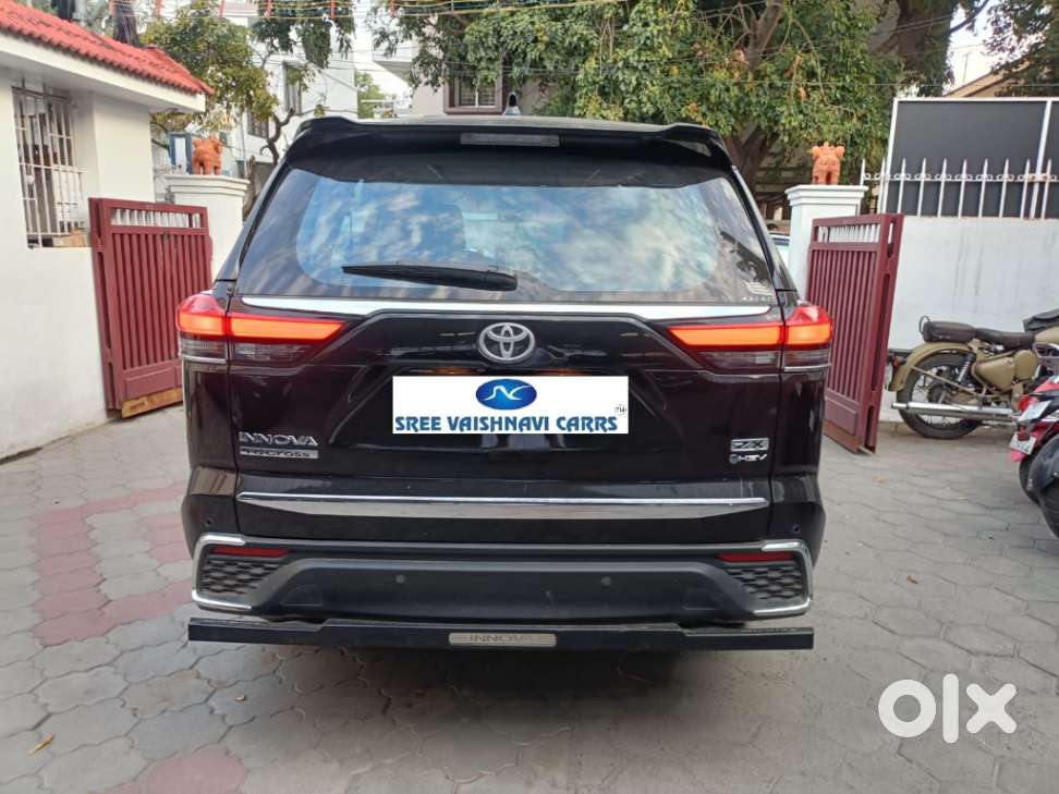 Toyota Innova Hycross 2.0 Zx Hybrid 7 Str, 2025, Petrol