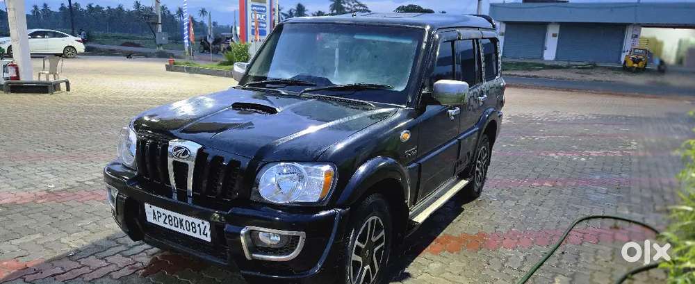 Mahindra Scorpio Classic 2011 Diesel 108000 Km Driven