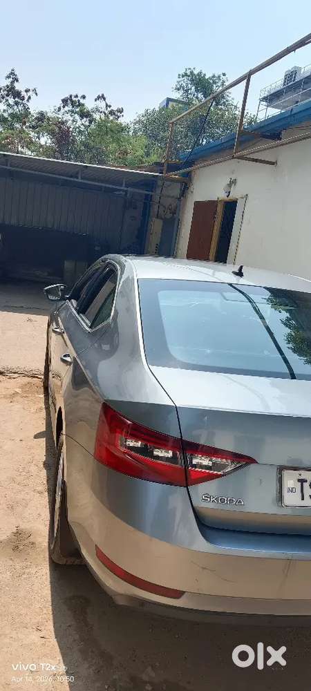 Skoda Superb 2017 Diesel 137780 Km Driven