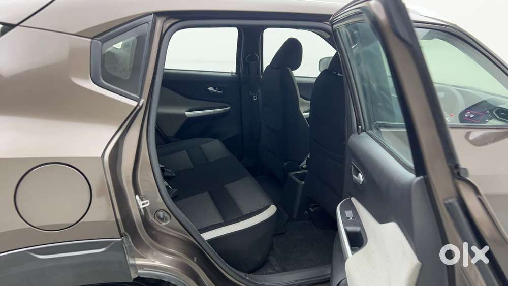 Nissan Magnite 1.0 Xv, 2021, Petrol