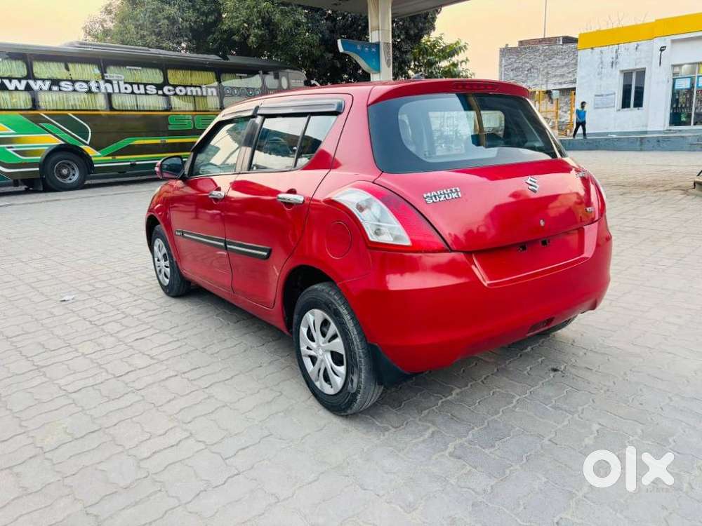 Maruti Suzuki Swift Vxi + Manual, 2012, Petrol