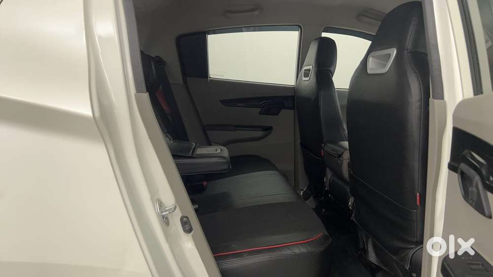 Mahindra Kuv100 Nxt 1.2 K8 Petrol 6 Str, 2017, Petrol