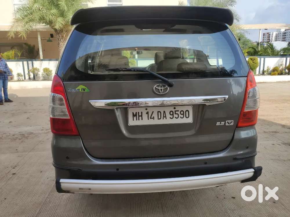 Toyota Innova 2.5 V 2012