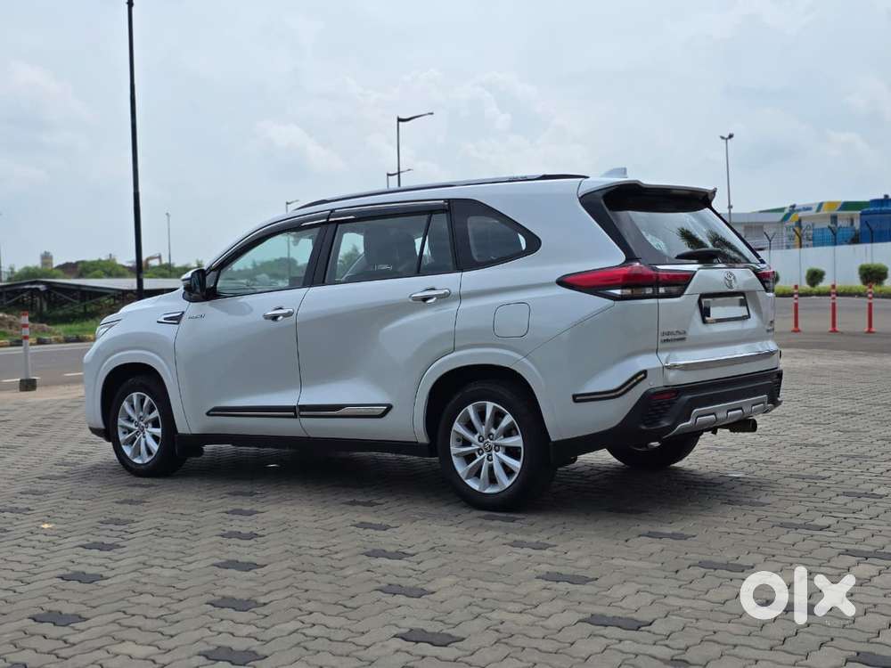 Toyota Innova Hycross 2.0 Vx Hybrid 7 Str, 2023, Petrol