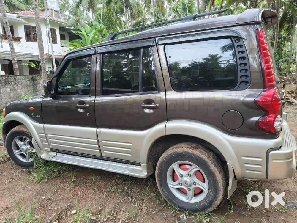 Mahindra Scorpio Classic 2007 Diesel 145000 Km Driven