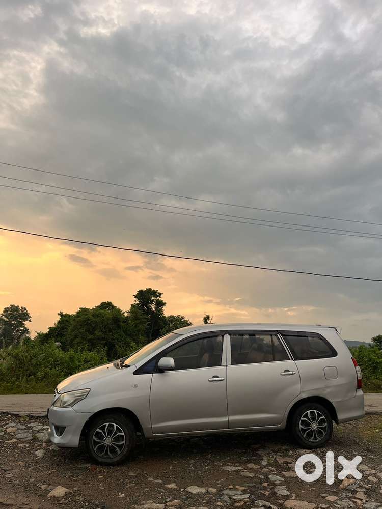 Toyota Innova 2012 Diesel Well Maintained