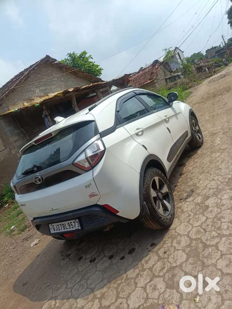 Tata Nexon Diesel Manual Dark 2017 Edition