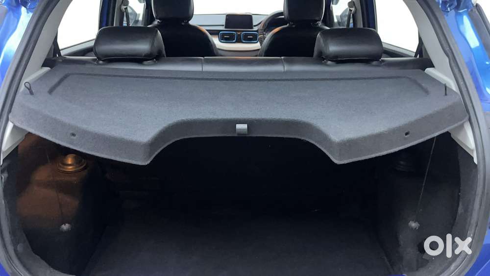 Tata Punch 1.2 Revotron Creative Amt Dual Tone, 2022, Petrol