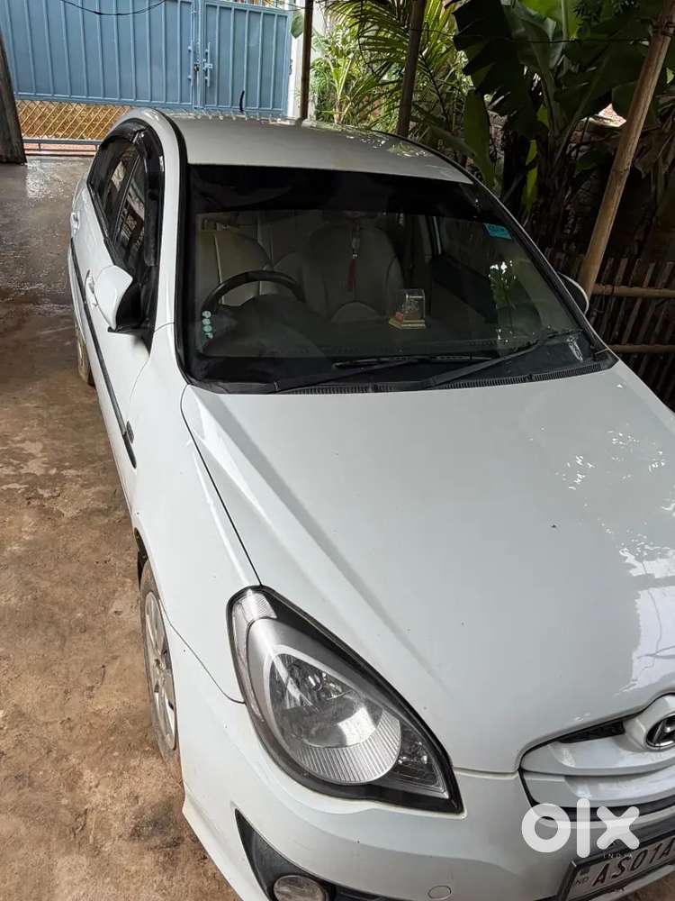 Hyundai Verna 2011 Petrol Well Maintained