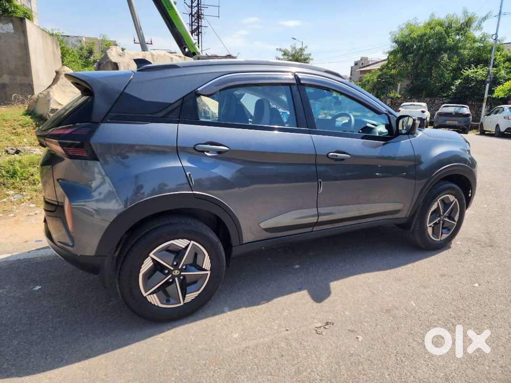 Tata Nexon Creative+1.2 Manual Petrol Daytona Grey