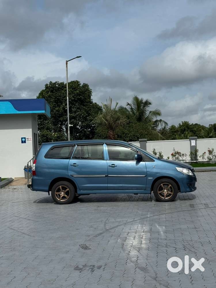 Toyota Innova Diesel 2012