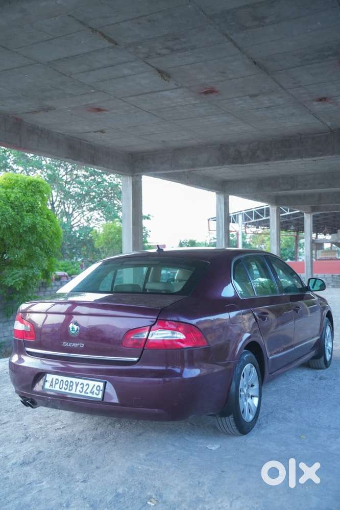 Skoda Superb Petrol 2010 Year