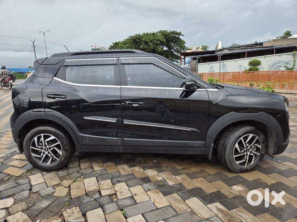 Mahindra Xuv 3xo Ax5l Pg Mt, 2026, Petrol
