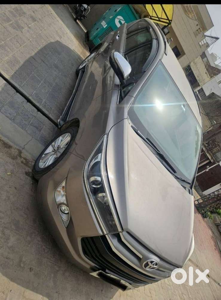 Toyota Innova Crysta 2.8 Zx At 7 Seater, 2019, Diesel