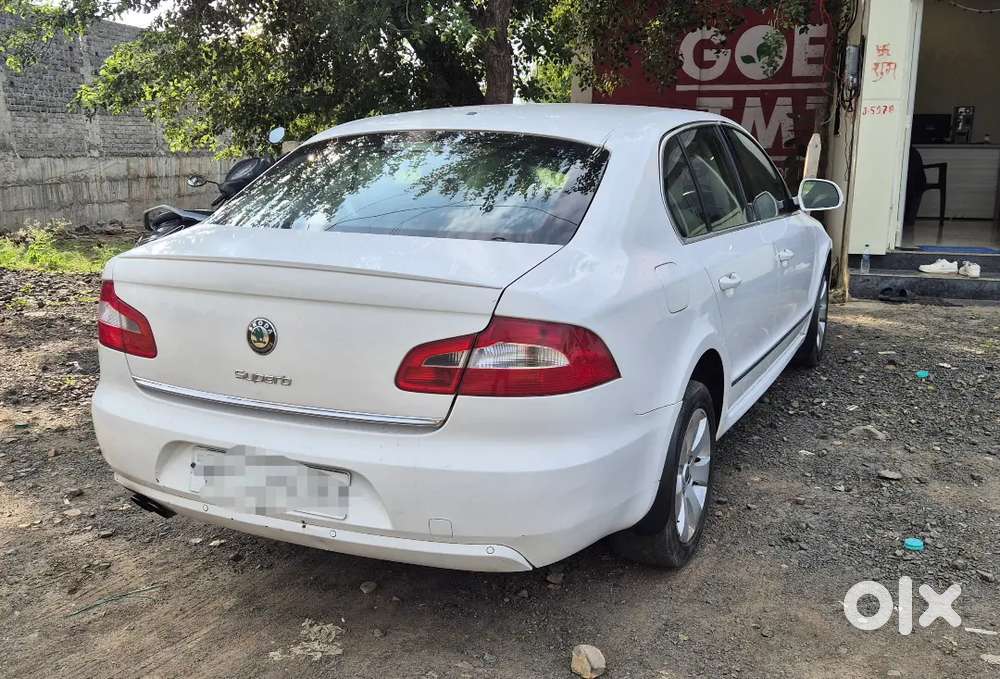 Skoda Superb Elegance 2013