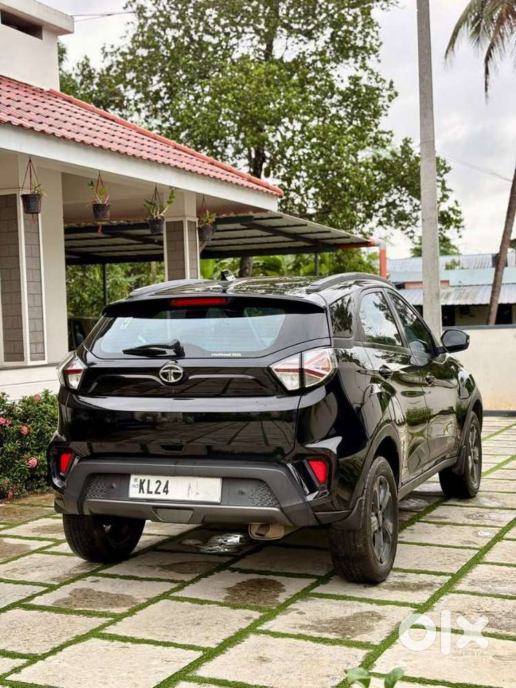 Tata Nexon 1.2 Revotron Xza Plus, 2022, Petrol