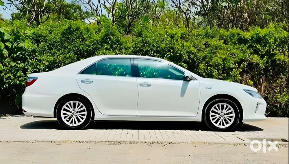 Toyota Camry Hybrid 2.5, 2015, Petrol