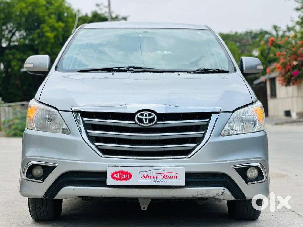 Toyota Innova [ ] 2.5 V Diesel 7 Str, 2015, Diesel