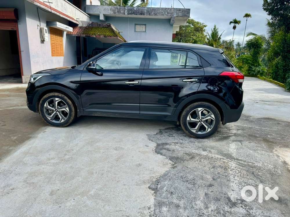 Hyundai Creta 1.6 Diesel At  Sunroof  90% Tyres  Mint Condition
