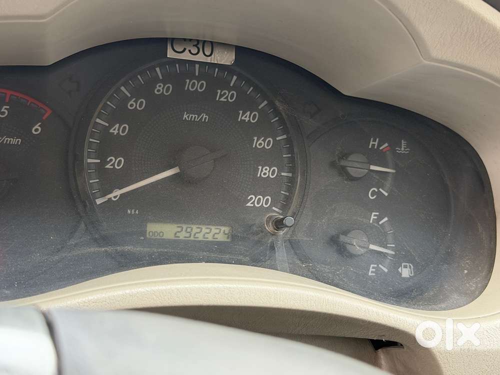 Toyota Innova 2012 Diesel Well Maintained