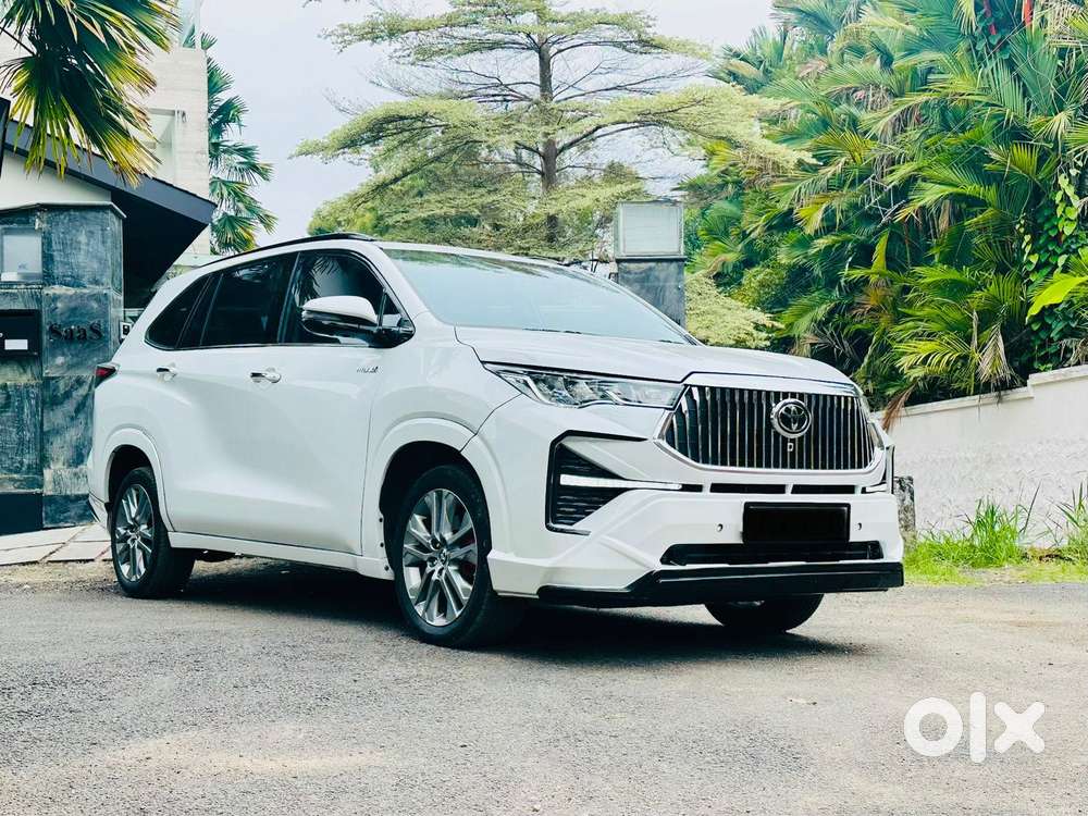 Toyota Innova Hycross 2.0 Zx (o) Hybrid 7 Str, 2025, Diesel