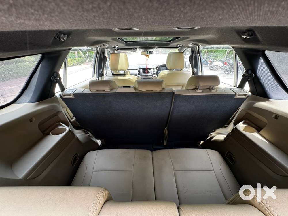 White Ford Endeavour Diesel July2018