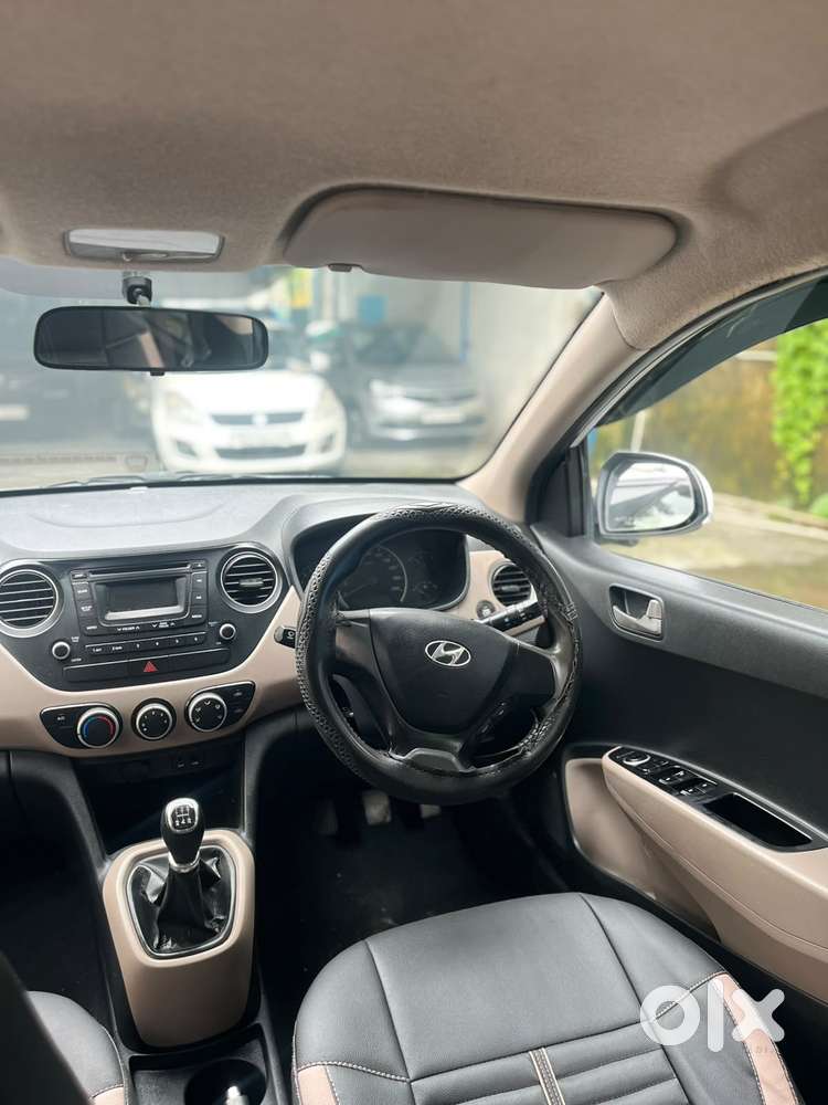 Hyundai Grand I10 Sportz, 2016, Petrol