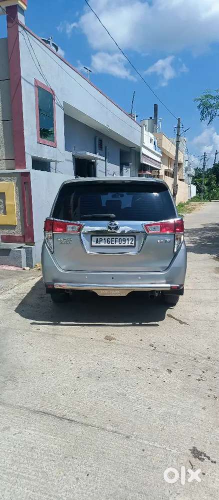 Toyota Innova Crysta 2016 Diesel 242000 Km Driven