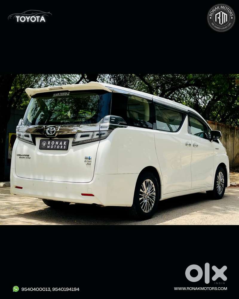 Toyota Vellfire 2.5 Executive Lounge, 2022, Petrol