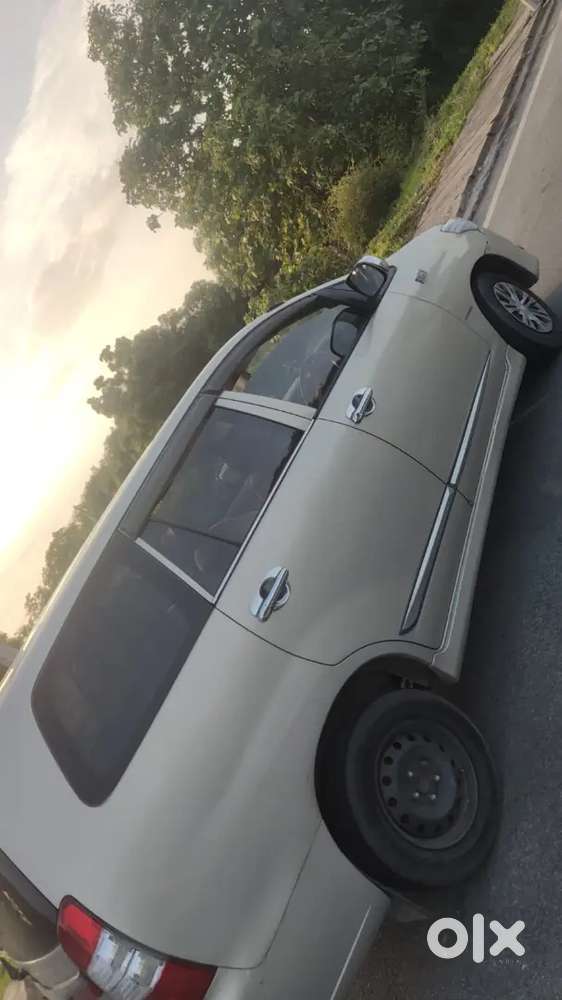 Toyota Innova 2.5 G 2014 Good Condition New Tyre New Clutch Plate Eng.