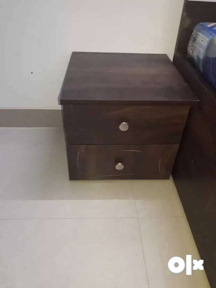 Side table online olx