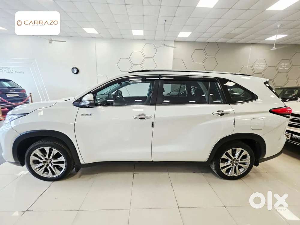 Toyota Innova Hycross 2.0 Zx Hybrid 7 Str, 2024, Petrol