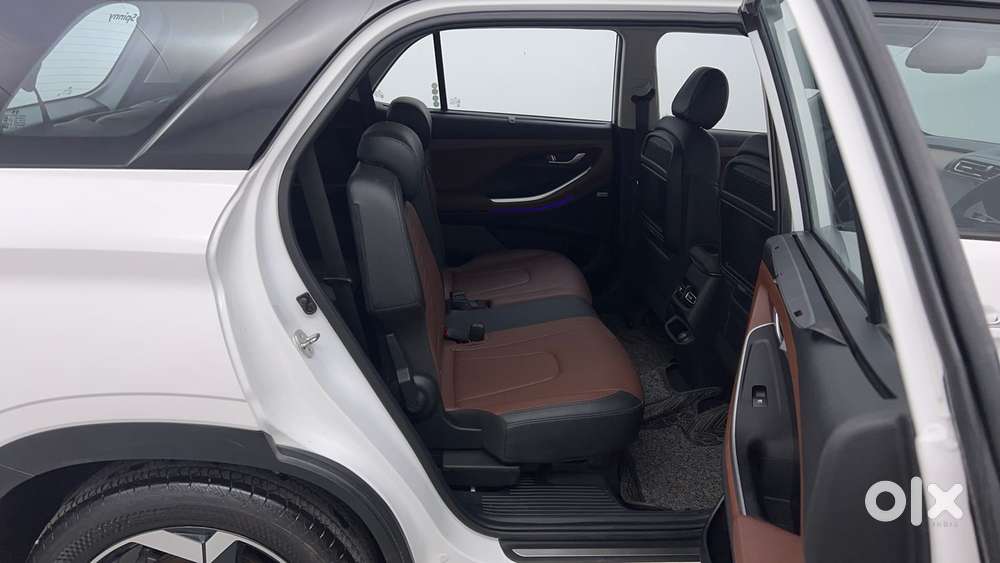 Hyundai Alcazar 1.5 Tdct Signature (o) 7s Petrol, 2024, Petrol
