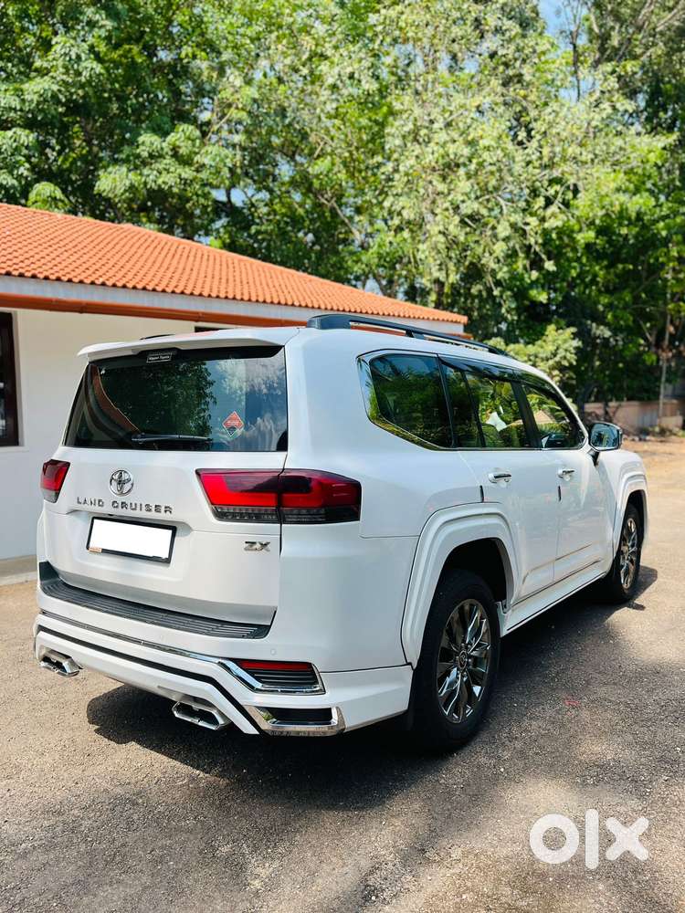Toyota Land Cruiser 3.3 Zx Diesel, 2023, Diesel