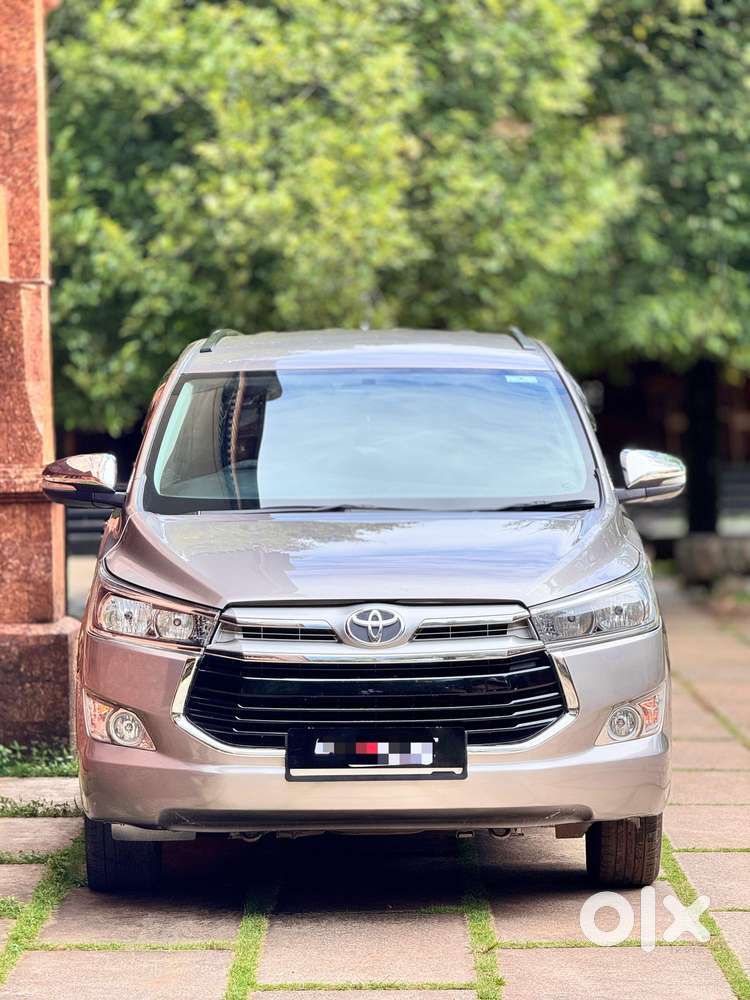 Toyota Innova Crysta 2.4 G Mt 8s, 2018, Diesel