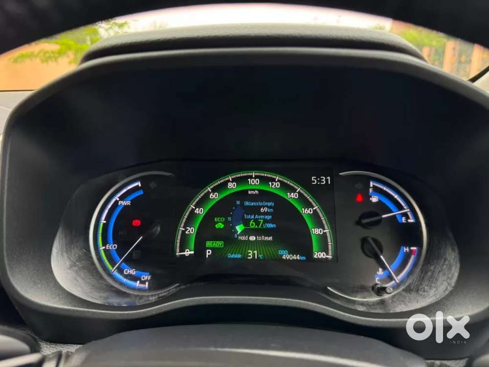 Maruti Suzuki Invicto Zeta Plus 8str, 2023, Petrol