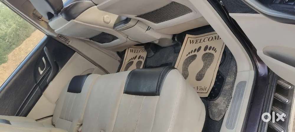 Mahindra Xuv500 2017 Diesel 80000 Km Driven