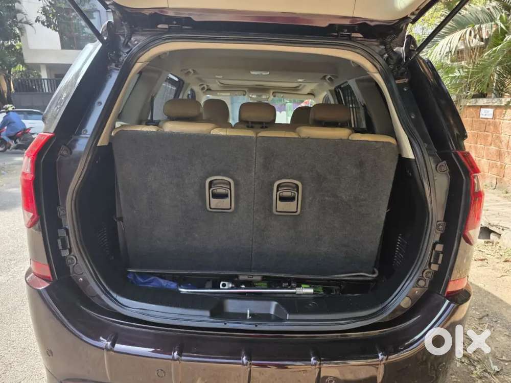 Mahindra Xuv500 2019 Diesel 99800 Km Driven