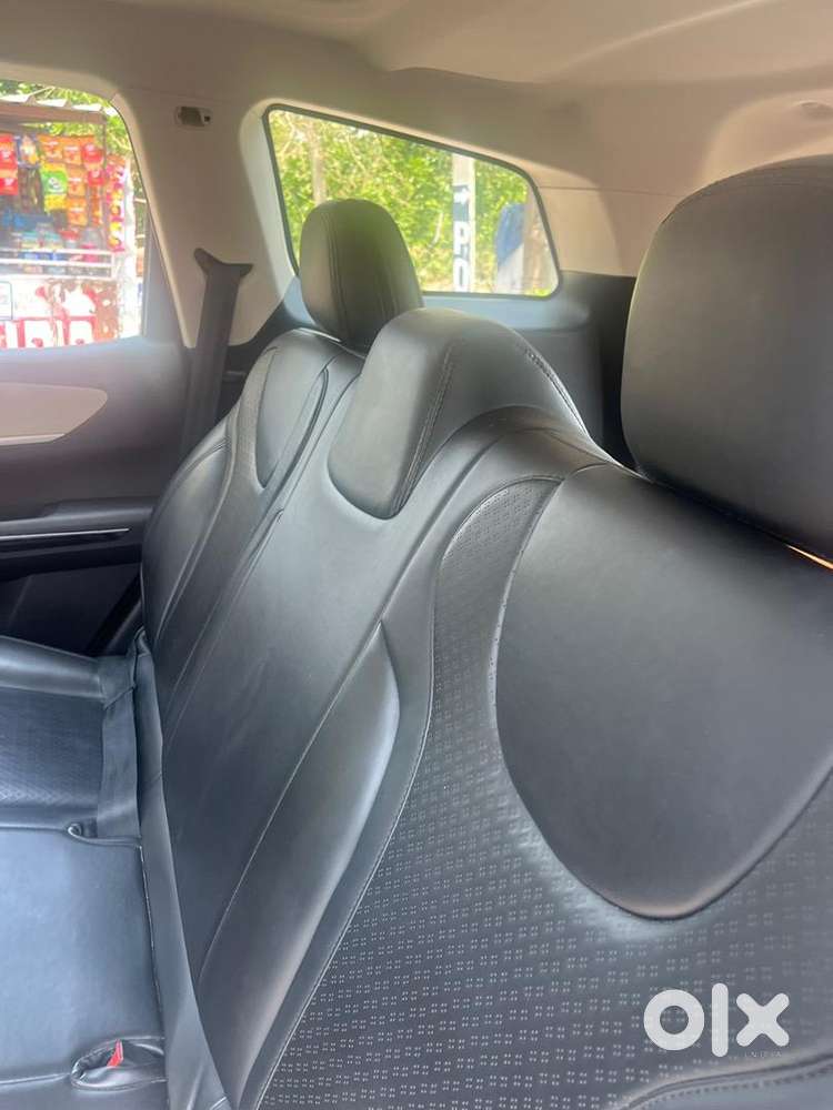 Mahindra Xuv700 2022 Diesel Automatic Well Maintained