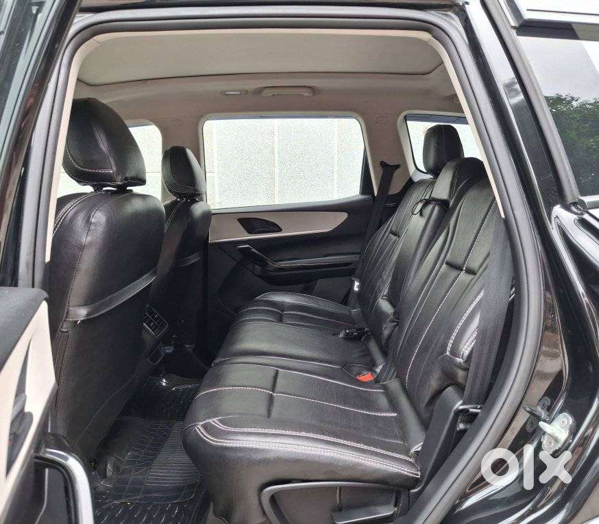 Mahindra Xuv700 2.2 Ax 5 Diesel At 7 Str, 2024, Diesel