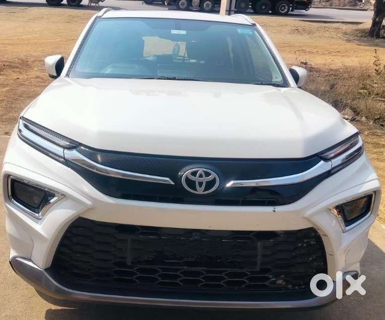 Toyota Urban Cruiser Hyryder 1.5 V Hybrid, 2023, Petrol