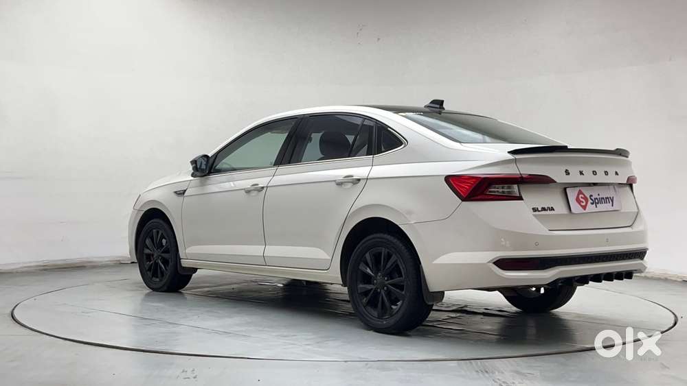 Skoda Slavia Style 1.0l Tsi At, 2023, Petrol