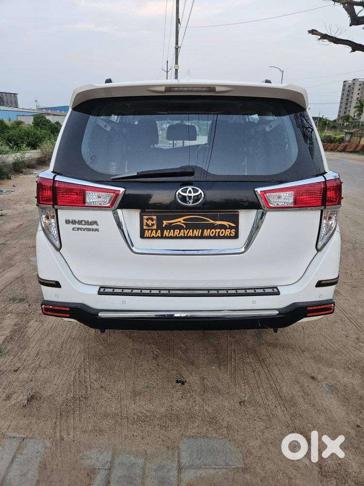 Toyota Innova Crysta 2.4 Gx Limited Edition At 8 Str, 2023, Diesel