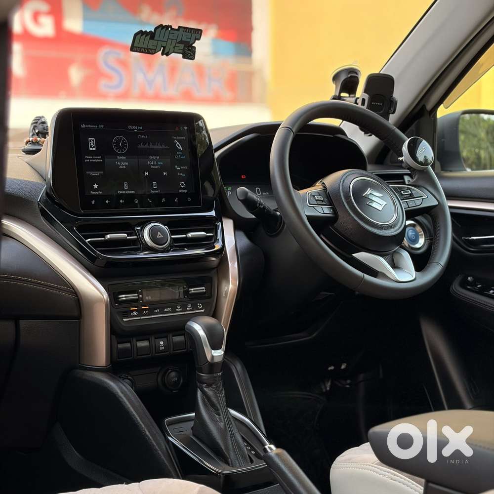 Maruti Suzuki Grand Vitara 1.5 Alpha Plus Intelligent Hybrid Ecvt, 2..