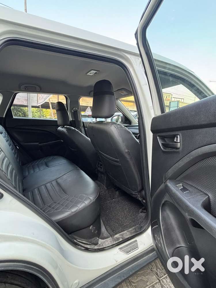 Maruti Suzuki Brezza 1.5 Lxi Smart Hybrid, 2024, Petrol