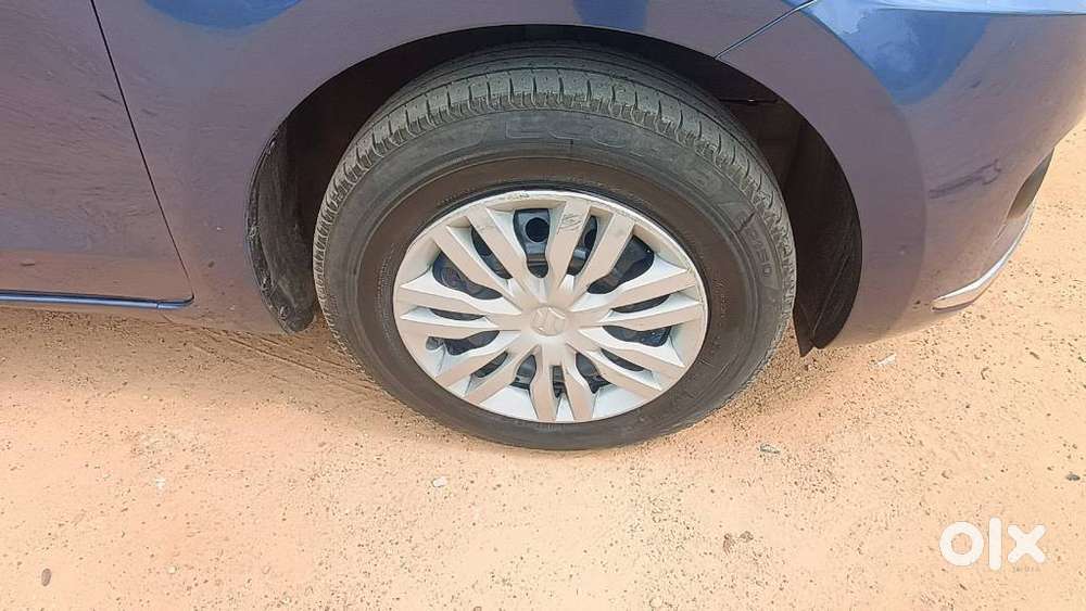 Maruti Suzuki Dzire 2017-2020 1.2 Vxi Amt, 2017, Petrol