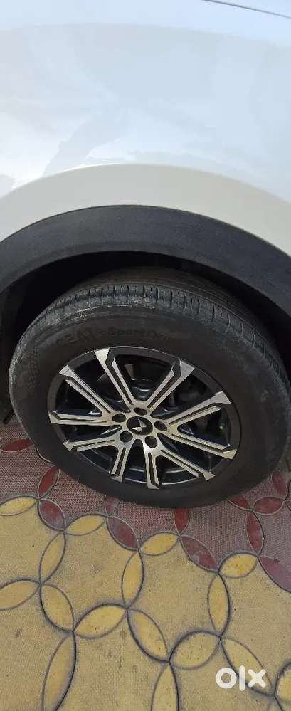 Mahindra Xuv700 2024 Diesel 90000 Km Driven