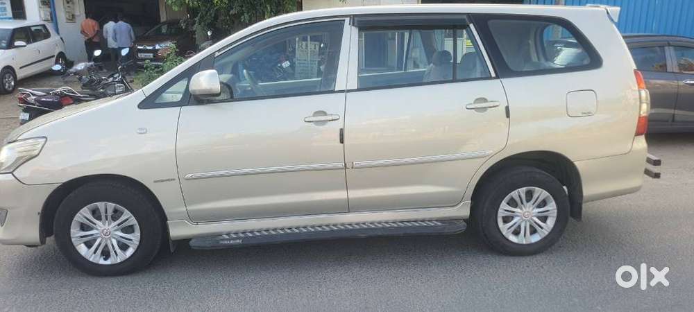 Toyota Innova 2.5 G (diesel) 8 Seater, 2012, Diesel