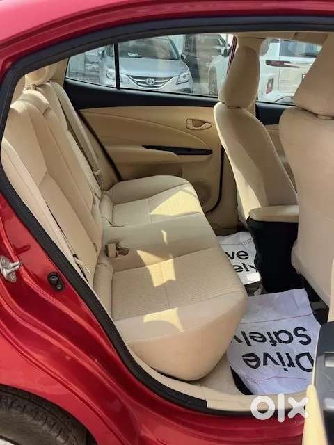 Toyota Yaris J Cvt, 2018, Petrol