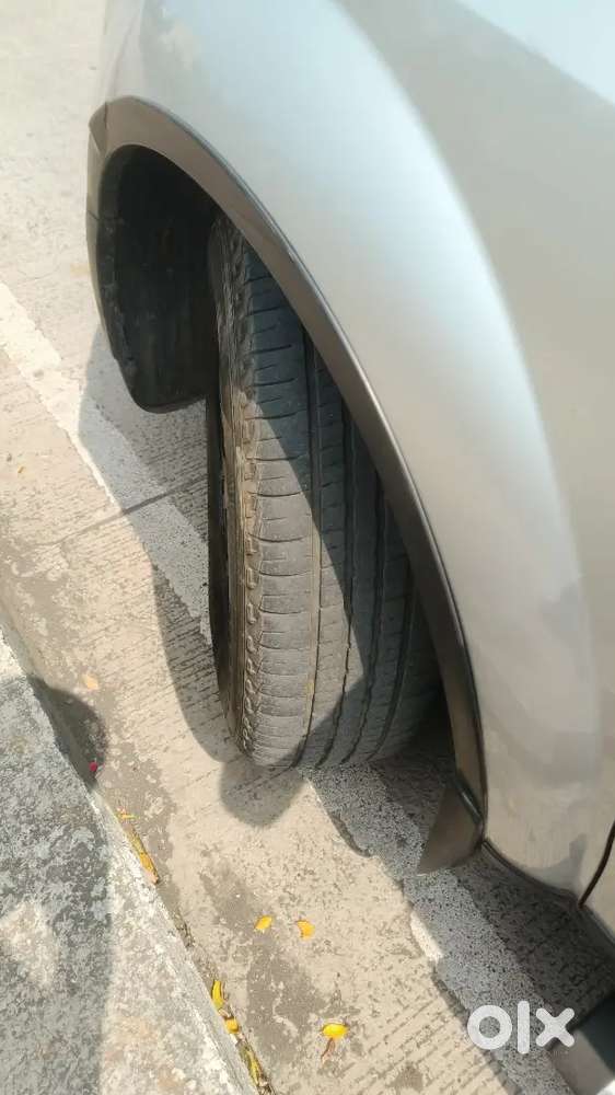 Mahindra Xuv500 W8 Diesel Manual 2012 | 3rd Owner | Solapur